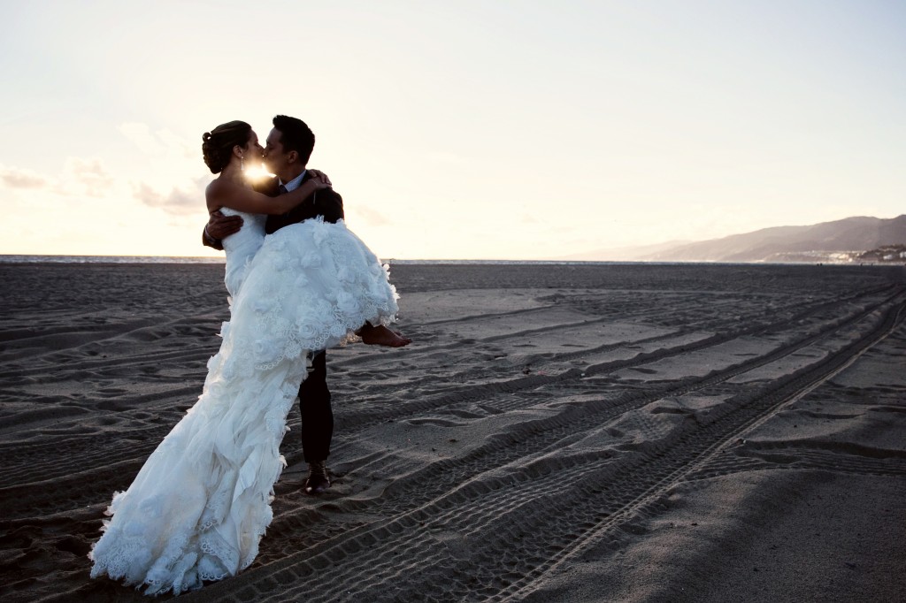 beach wedding in santa monica photo